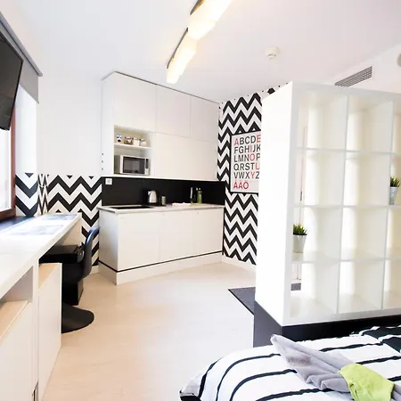 Happyestate - Just In Center - Ul Krawiecka 1 - Old Town Apartman *